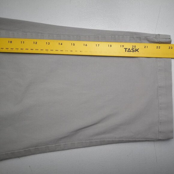 Eddie Bauer Ladies Size 18W Legend Wash Lt. Grey Stretch Curvy Crop Pants - Picture 14 of 16